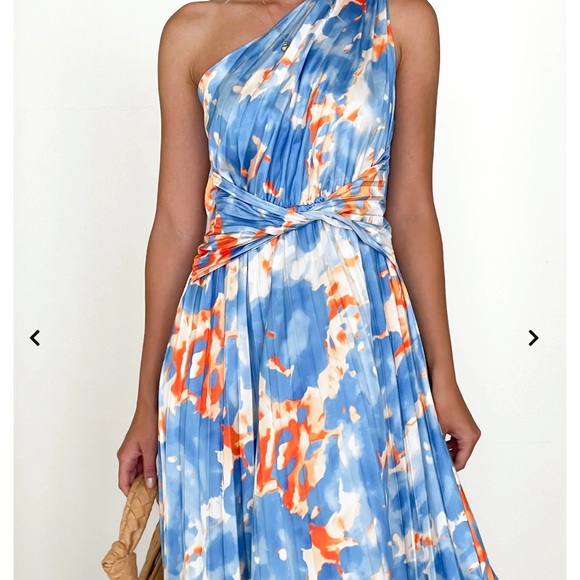 One shoulder gingham and heels dress. NWT - Picture 3 of 10